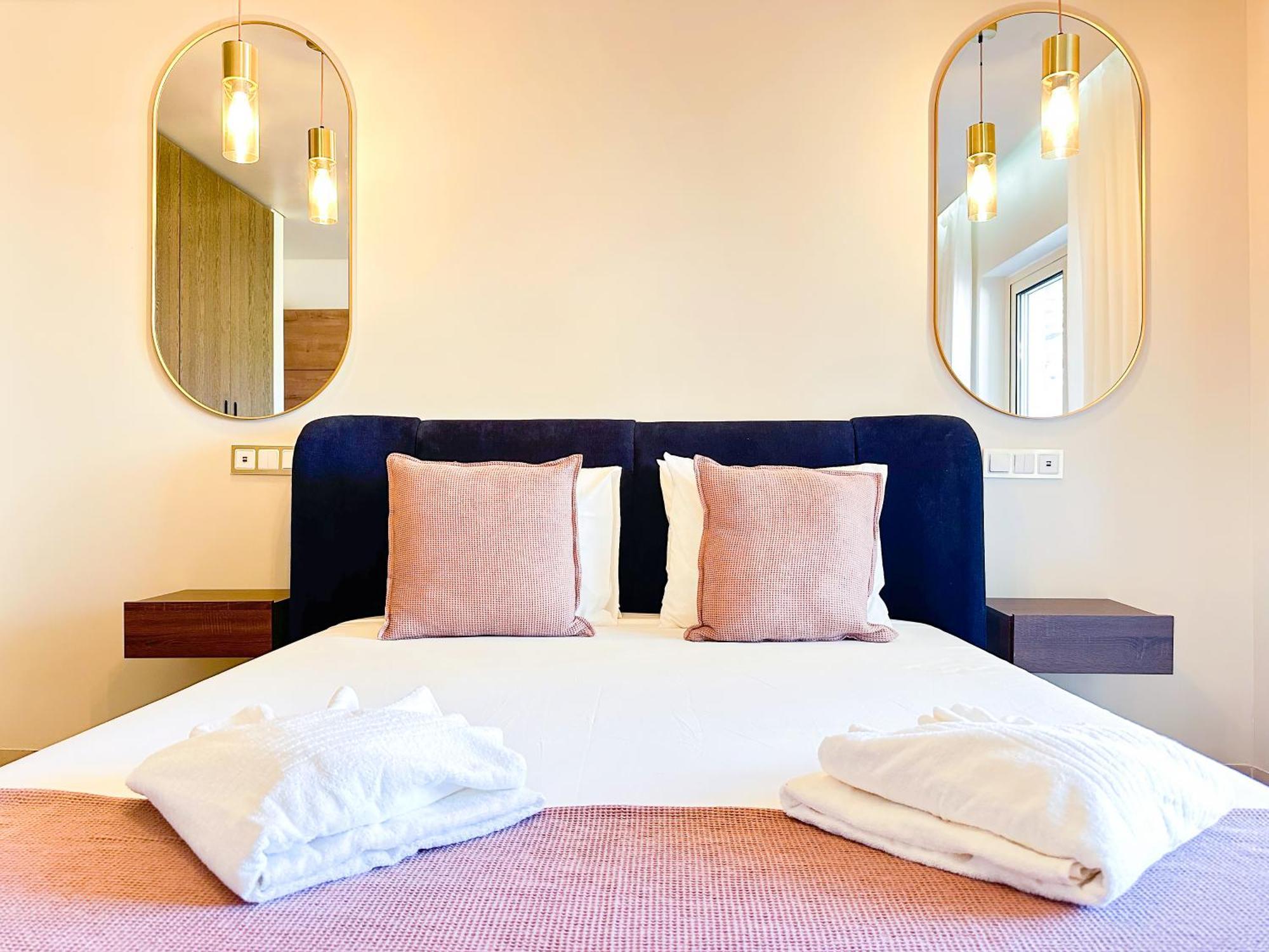 Appartement Oura Modern Poolside By Becherish *